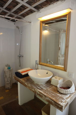 Imagen de los exteriores del Hotel Trikora Beach Club and Resort. Foto 12