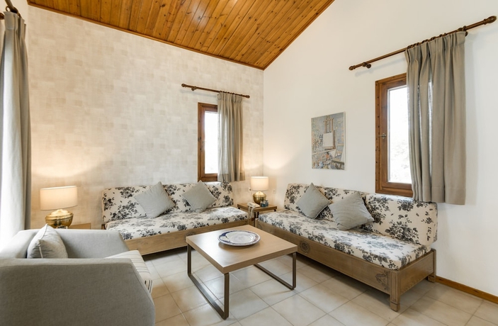 Imagen de la habitación del Hotel Trikorfo Beach. Foto 2