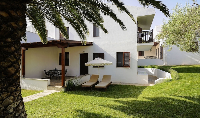 Imagen de la habitación del Hotel Trikorfo Beach. Foto 7