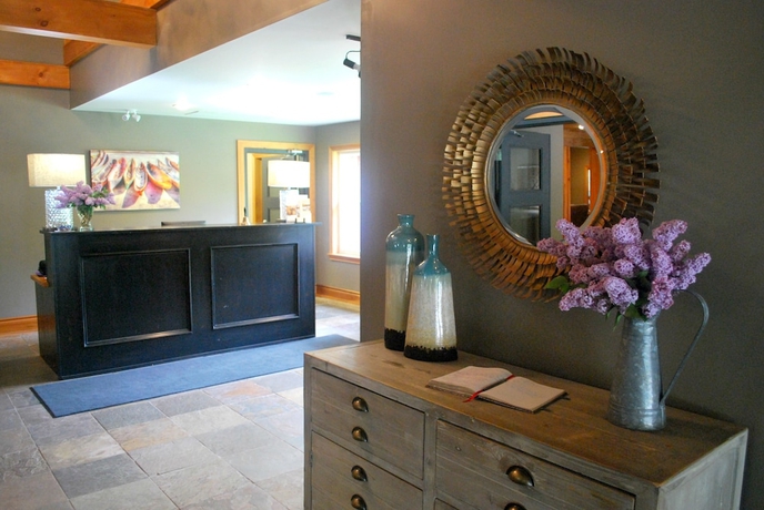 Imagen de los interiores del Hotel Trillium Resort and Spa. Foto 8