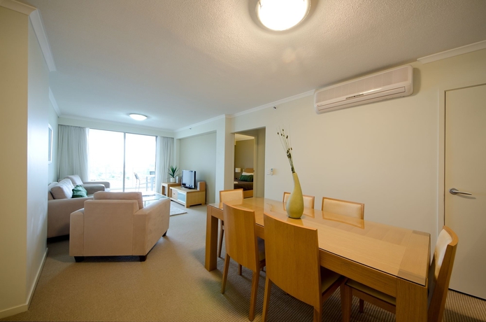 Imagen de la habitación del Hotel Trilogy Surfers Paradise. Foto 11
