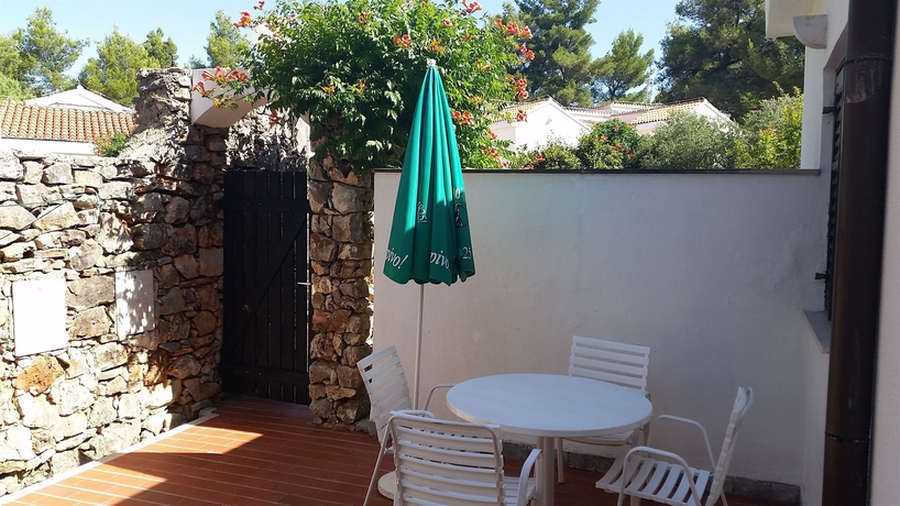 Imagen de los exteriores del Hotel Trim Sunny Apartments By Valamar. Foto 5