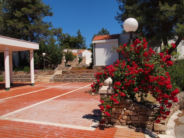 Imagen de los exteriores del Hotel Trim Sunny Apartments By Valamar. Foto 11