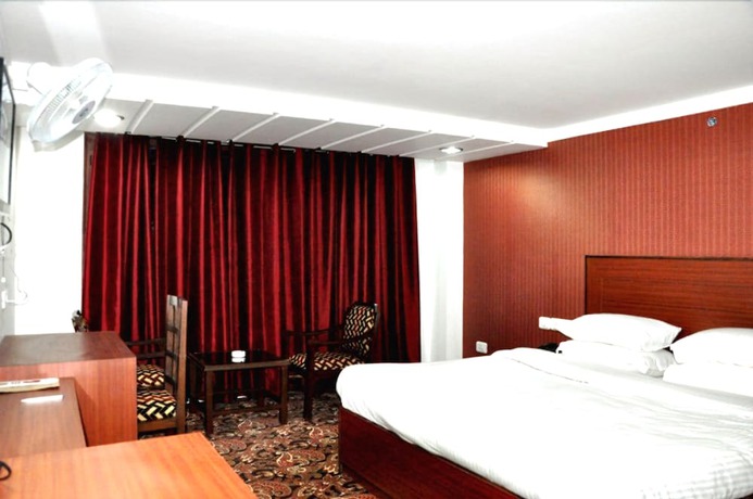 Imagen de la habitación del Hotel Trinetar. Foto 6