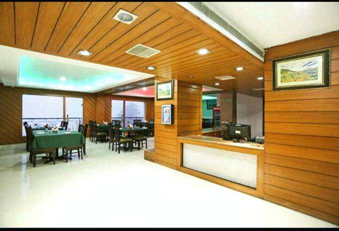 Imagen del bar/restaurante del Hotel Trinetar. Foto 4