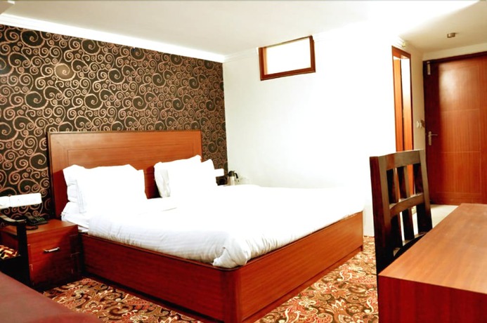 Imagen de la habitación del Hotel Trinetar. Foto 9