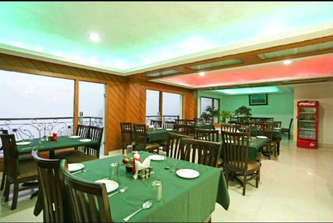 Imagen del bar/restaurante del Hotel Trinetar. Foto 5