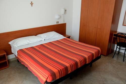 Imagen de la habitación del Hotel Trinidad, Rimini. Foto 4