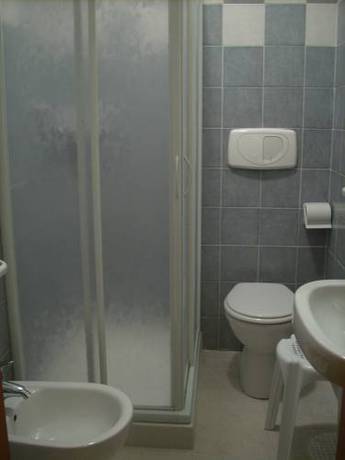 Imagen de la habitación del Hotel Trinidad, Rimini. Foto 7