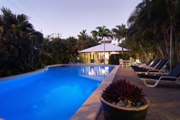 Imagen de la piscina del Hotel Trinity Beach Club Holiday Apartments. Foto 16