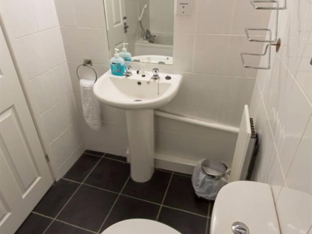 Imagen de la habitación del Hotel Trinity Guest House. Foto 2
