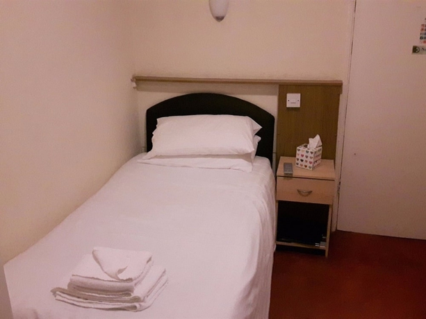 Imagen de la habitación del Hotel Trinity Guest House. Foto 4