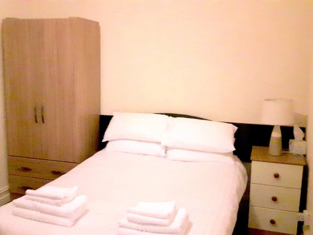 Imagen de la habitación del Hotel Trinity Guest House. Foto 9