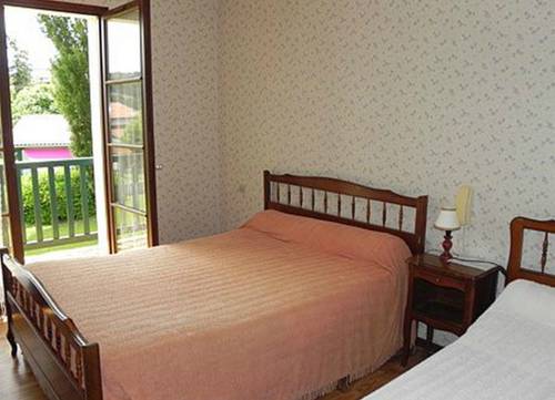Imagen de la habitación del Hotel Trinquet. Foto 6