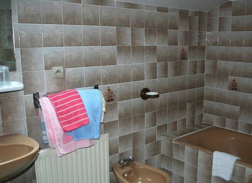Imagen de la habitación del Hotel Trinquet. Foto 10