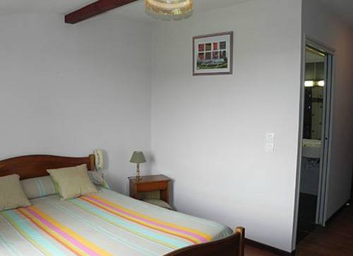 Imagen de la habitación del Hotel Trinquet. Foto 11