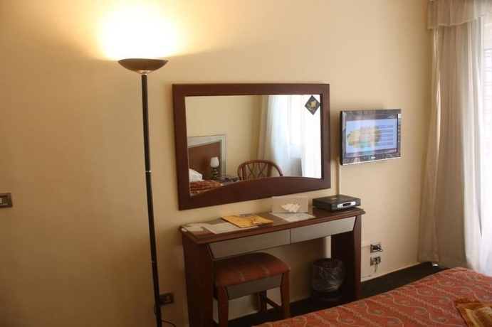 Imagen de la habitación del Hotel Trio Caroline. Foto 7
