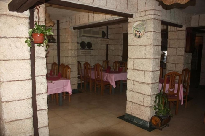 Imagen del bar/restaurante del Hotel Trio Caroline. Foto 6