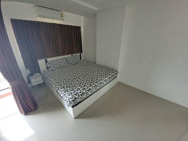 Imagen general del Hotel Trio Gems Condo Beach. Foto 6