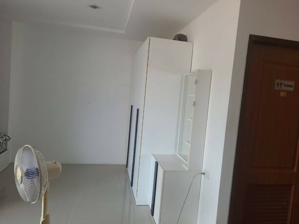 Imagen general del Hotel Trio Gems Condo Beach. Foto 11