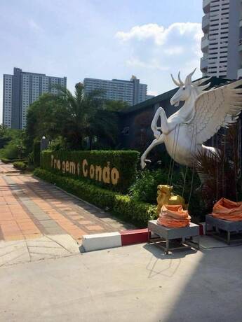 Imagen general del Hotel Trio Gems Condo Beach. Foto 1