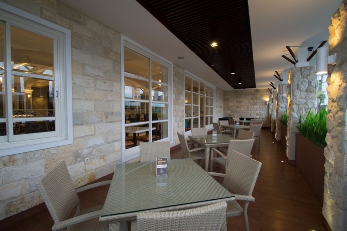 Imagen del bar/restaurante del Hotel Trio Indah 2 Malang. Foto 8