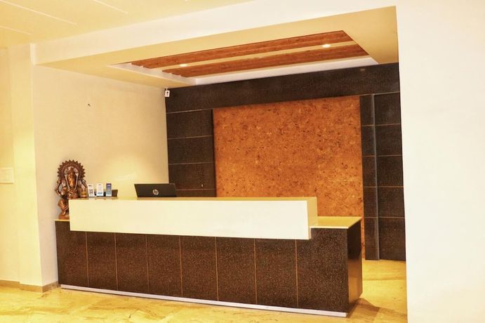 Imagen de los interiores del Hotel Trio Max. Foto 12