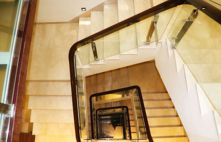Imagen de los interiores del Hotel Trio Max. Foto 15