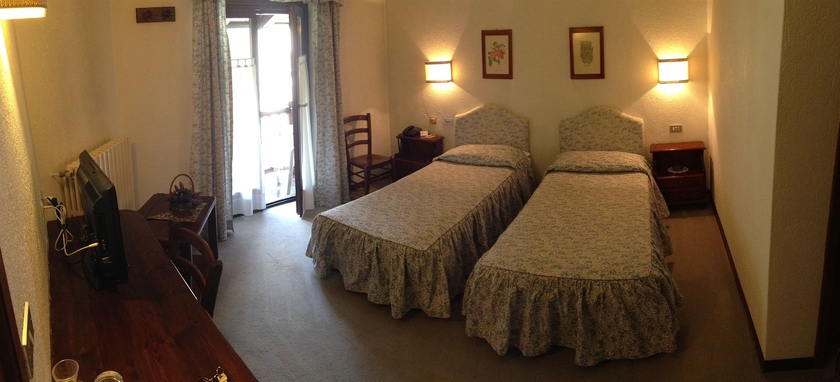 Imagen de la habitación del Hotel Triolet. Foto 6