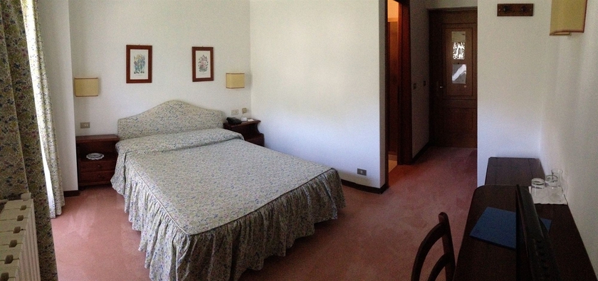 Imagen de la habitación del Hotel Triolet. Foto 8