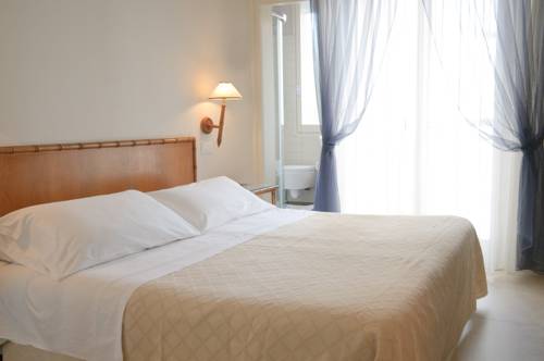 Imagen de la habitación del Hotel Trionfal. Foto 6