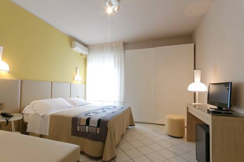 Imagen de la habitación del Hotel Trionfal. Foto 14