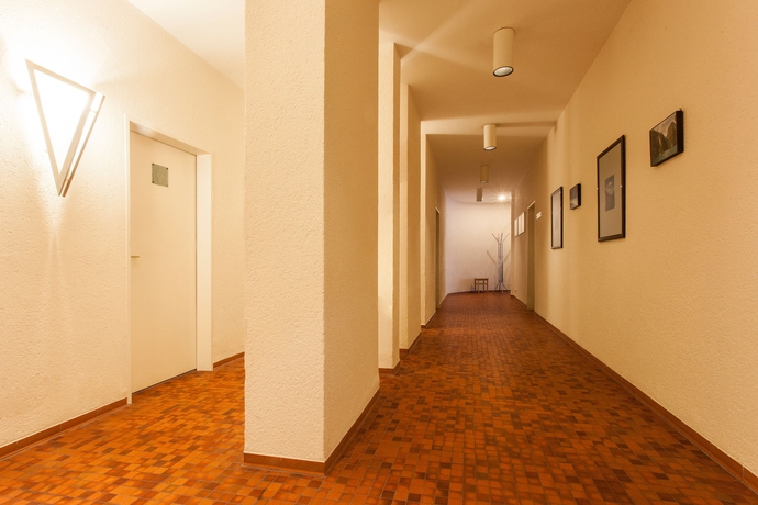 Imagen de la piscina del Hotel Trip Inn Bristol. Foto 15