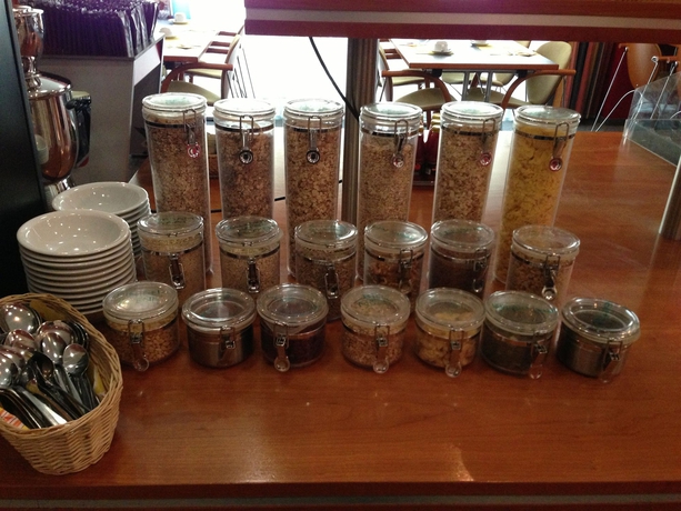 Imagen del bar/restaurante del Hotel Trip Inn Conti. Foto 3