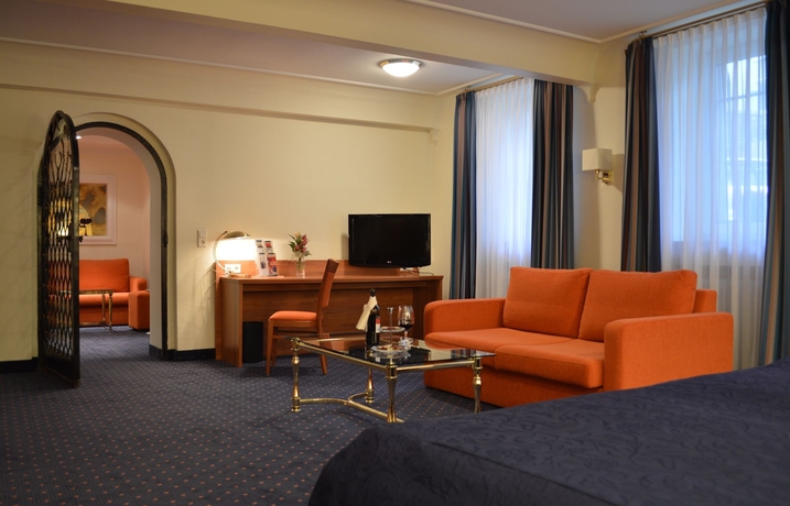 Imagen de los interiores del Hotel Trip Inn Uebachs. Foto 16