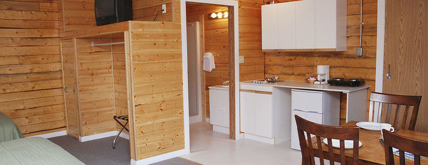 Imagen de los exteriores del Hotel Triple J and Cabins. Foto 14