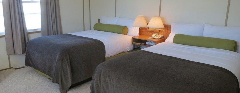 Imagen de la habitación del Hotel Triple J and Cabins. Foto 12