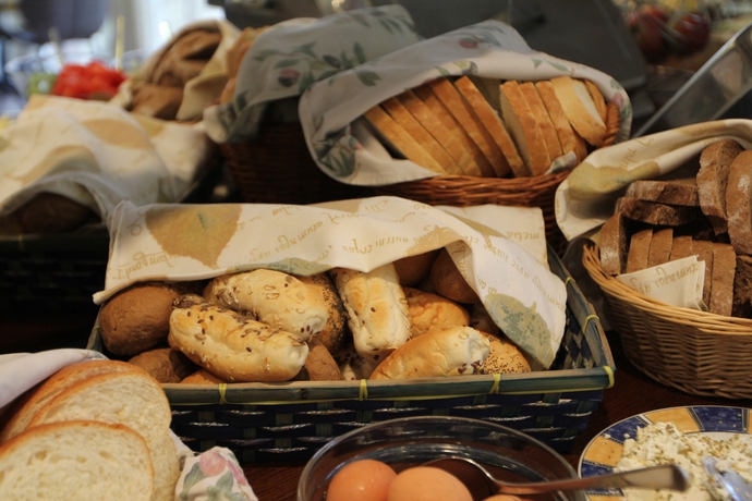 Imagen del bar/restaurante del Hotel Triple M. Foto 9