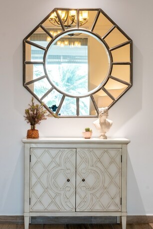 Imagen de la habitación del Hotel Triple O Six. Foto 18