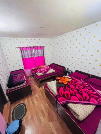 Imagen de la habitación del Hotel Triple S Residency. Foto 11