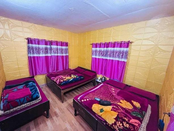 Imagen de la habitación del Hotel Triple S Residency. Foto 12