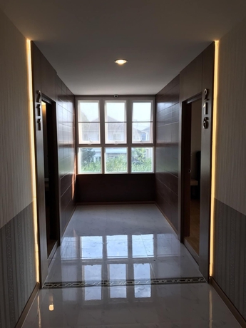 Imagen de los interiores del Hotel Triple Trees. Foto 18