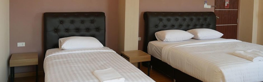 Imagen de la habitación del Hotel Triple Trees. Foto 12