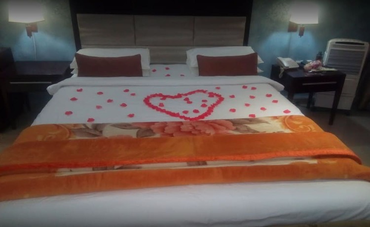 Imagen de la habitación del Hotel Triple Trees. Foto 10