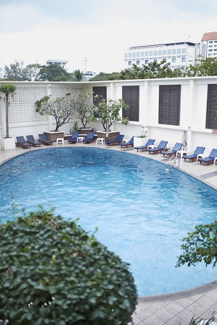 Imagen de la piscina del Hotel Triple Two Silom. Foto 16