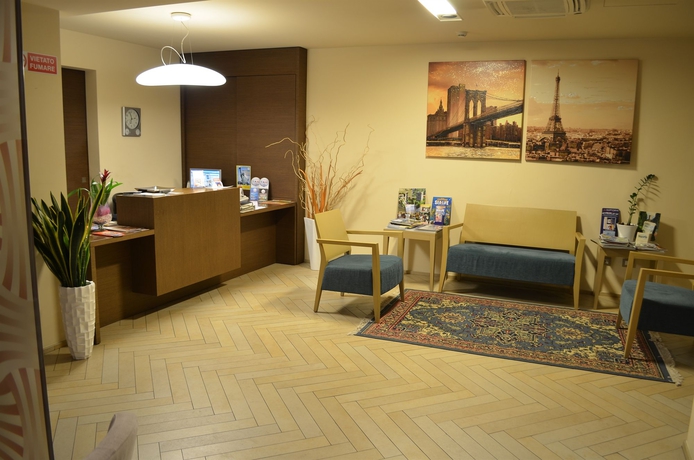 Imagen de los interiores del Hotel Tripoli, Desenzano del Garda. Foto 14
