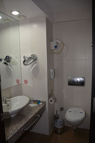 Imagen de la habitación del Hotel Tripolis. Foto 15