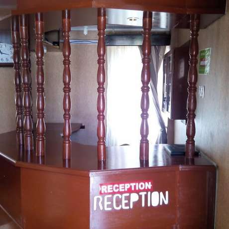 Imagen de los interiores del Hotel Tripple T. Foto 1