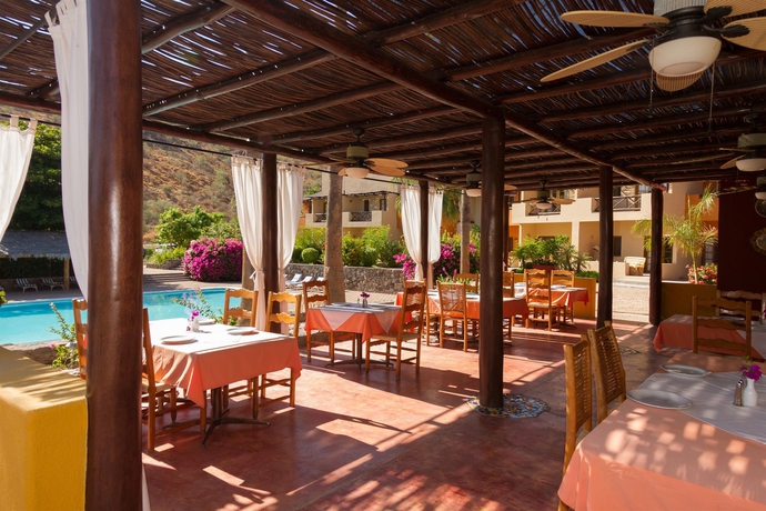 Imagen del bar/restaurante del Hotel Tripui. Foto 4