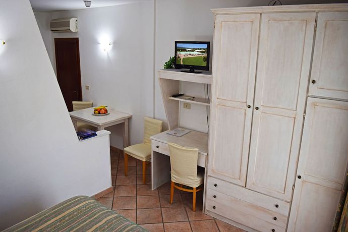 Imagen de la habitación del Hotel Tris. Foto 16